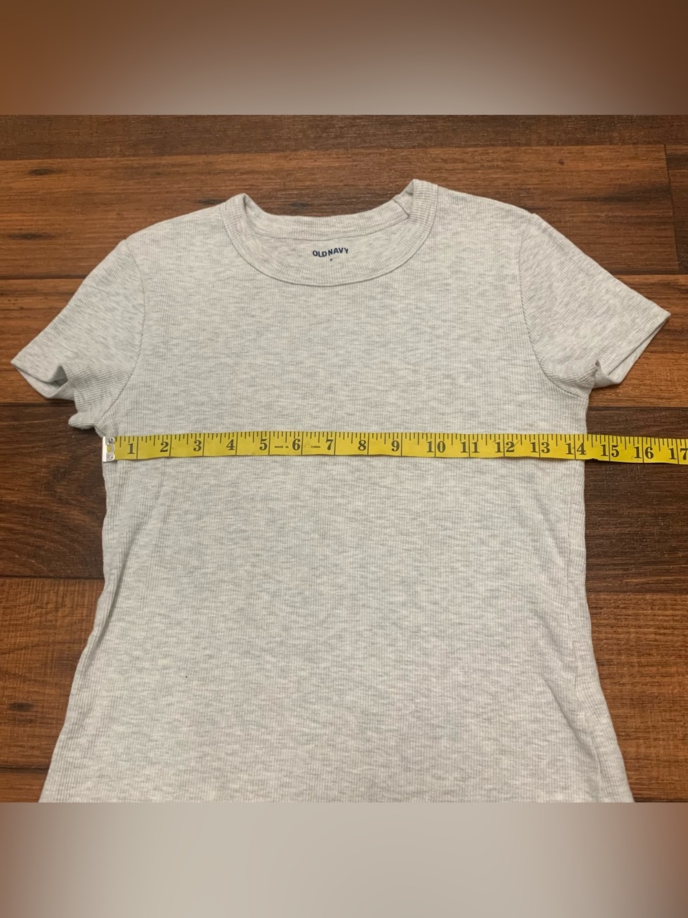 Old Navy Womens Snug Ribbed Short Sleeve T-Shirt Gray Medium Cropped Top - Picture 5 of 7